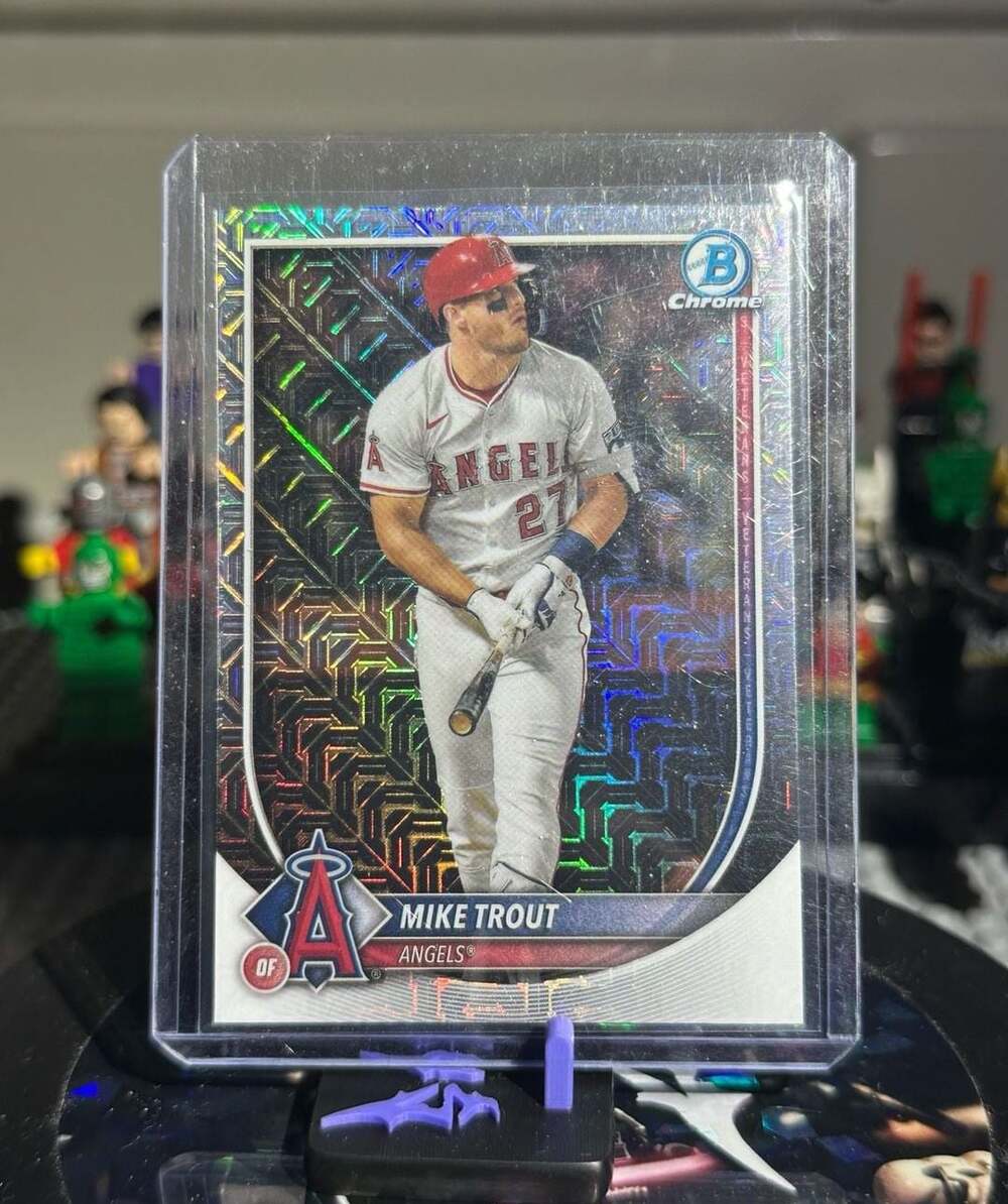 2025 Bowman Chrome #27 Mike Trout Mojo Refractor